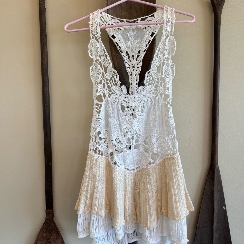 Free People White/Ivory tiered tunic with crochet detail